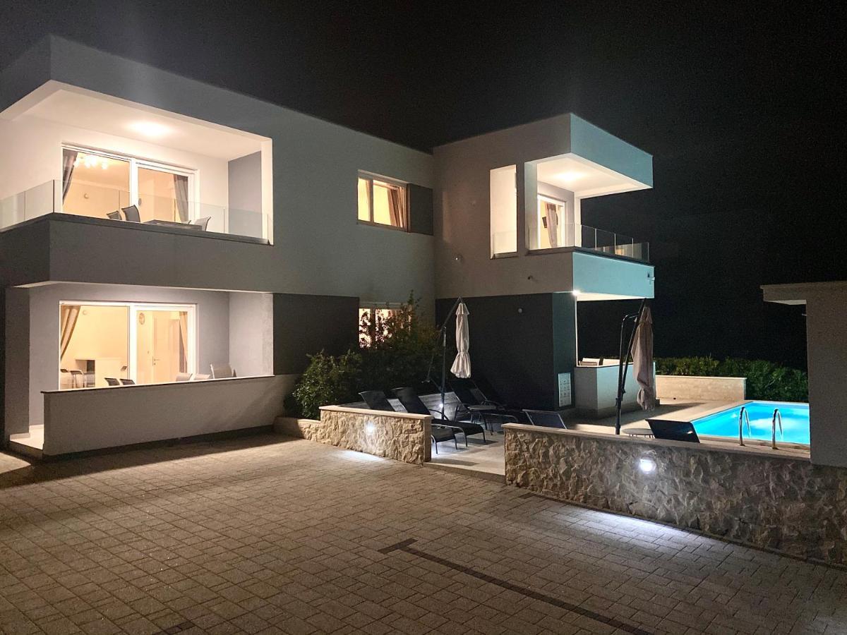 Fantasy Pool Villa Novalja Exteriér fotografie